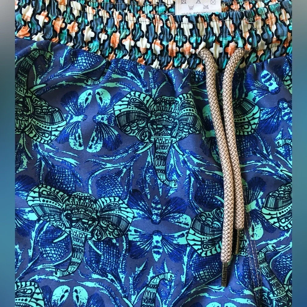 MAAJI Men’s Elephant & Diamond Lined Swim Trunks Size Small